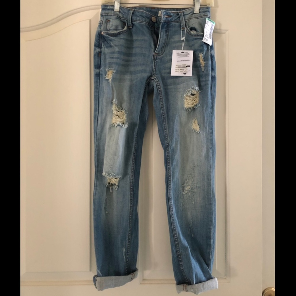 Ripped mid-rise cuffed boyfriend jeans